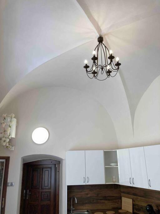 Studio In Gothic House, 50M To The Old Town Square Prague Luaran gambar